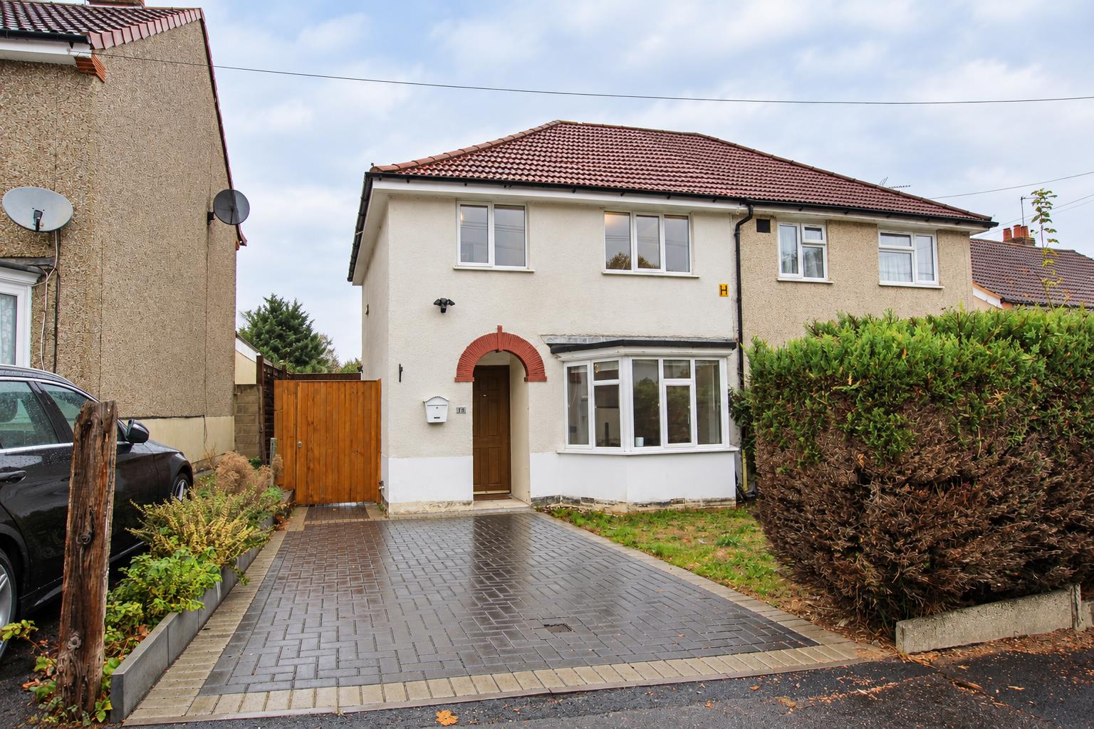 Bramshaw Road, Tilehurst, Reading